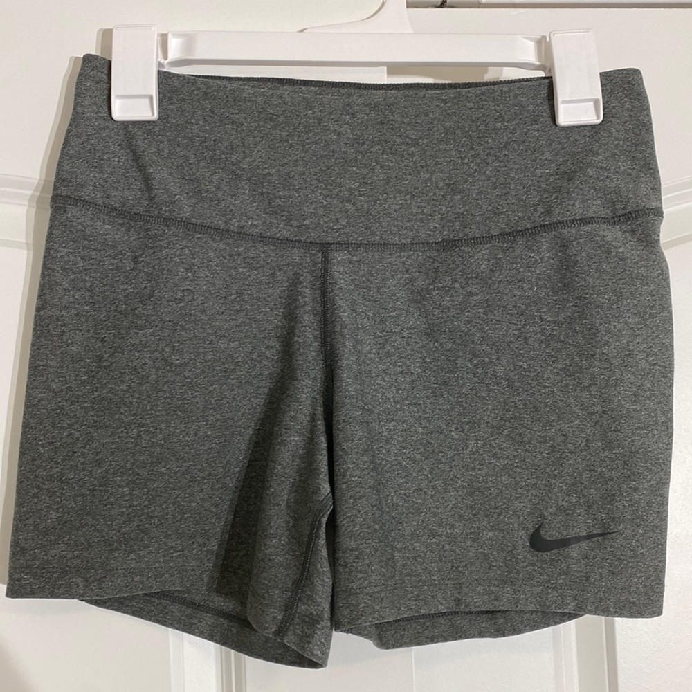 Nike compression shorts women’s medium